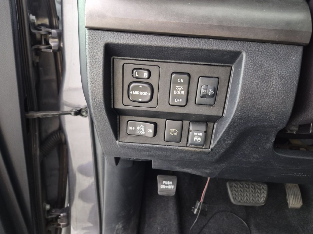 Used 2019 Toyota Tundra SR5 AWD/4WD image 12