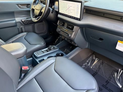 New 2025 Ford Maverick Lariat w/ Black Appearance Package image 14