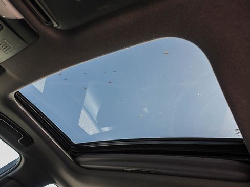 Used 2020 Toyota Corolla SE w/ SE Premium Package image 27