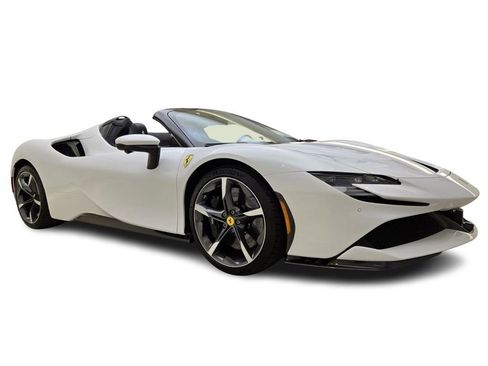 Used 2024 Ferrari SF90 Spider image 3