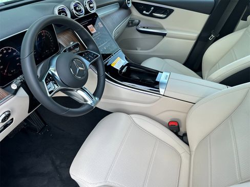 New 2025 Mercedes-Benz GLC 350e 4MATIC image 10