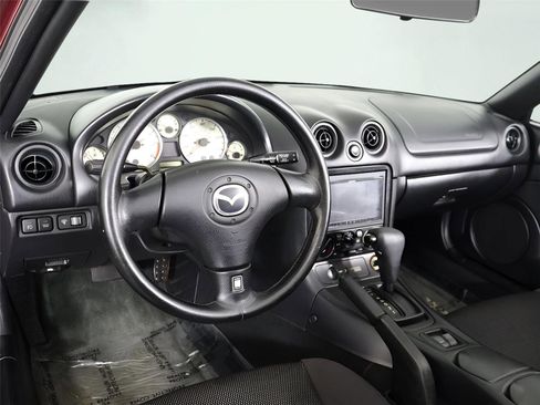 Used 2003 MAZDA MX-5 Miata image 18