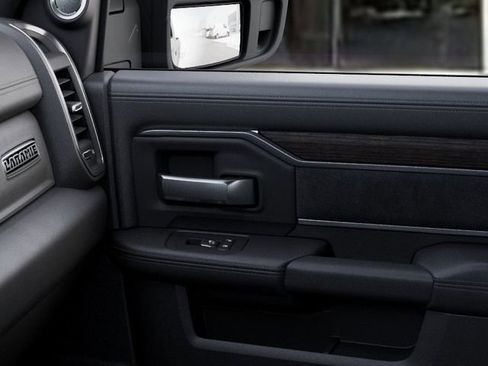 New 2026 RAM 2500 Laramie AWD/4WD image 25