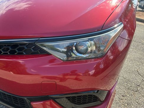 Used 2017 Toyota Corolla iM FWD image 30