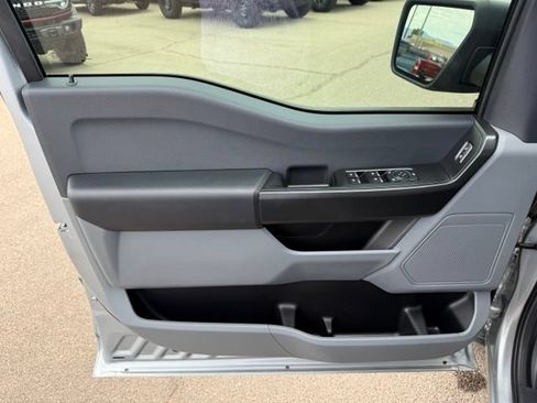 Used 2025 Ford F150 XL w/ Equipment Group 103A High AWD/4WD image 9