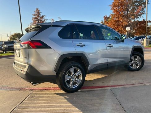 Used 2025 Toyota RAV4 XLE image 6