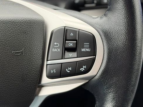 Used 2022 Ford Explorer XLT w/ Equipment Group 202A image 15