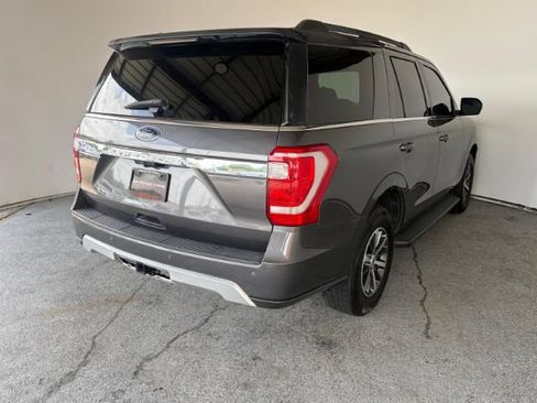 Used 2019 Ford Expedition XLT w/ Equipment Group 201A AWD/4WD image 3