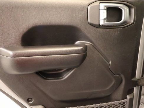 Used 2021 Jeep Wrangler Unlimited Sport image 27