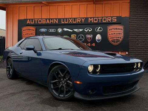 Used 2021 Dodge Challenger R/T w/ Blacktop Package image 1