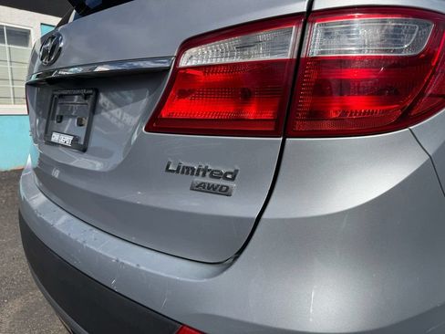 Used 2013 Hyundai Santa Fe Limited w/ Technology Pkg AWD/4WD image 31