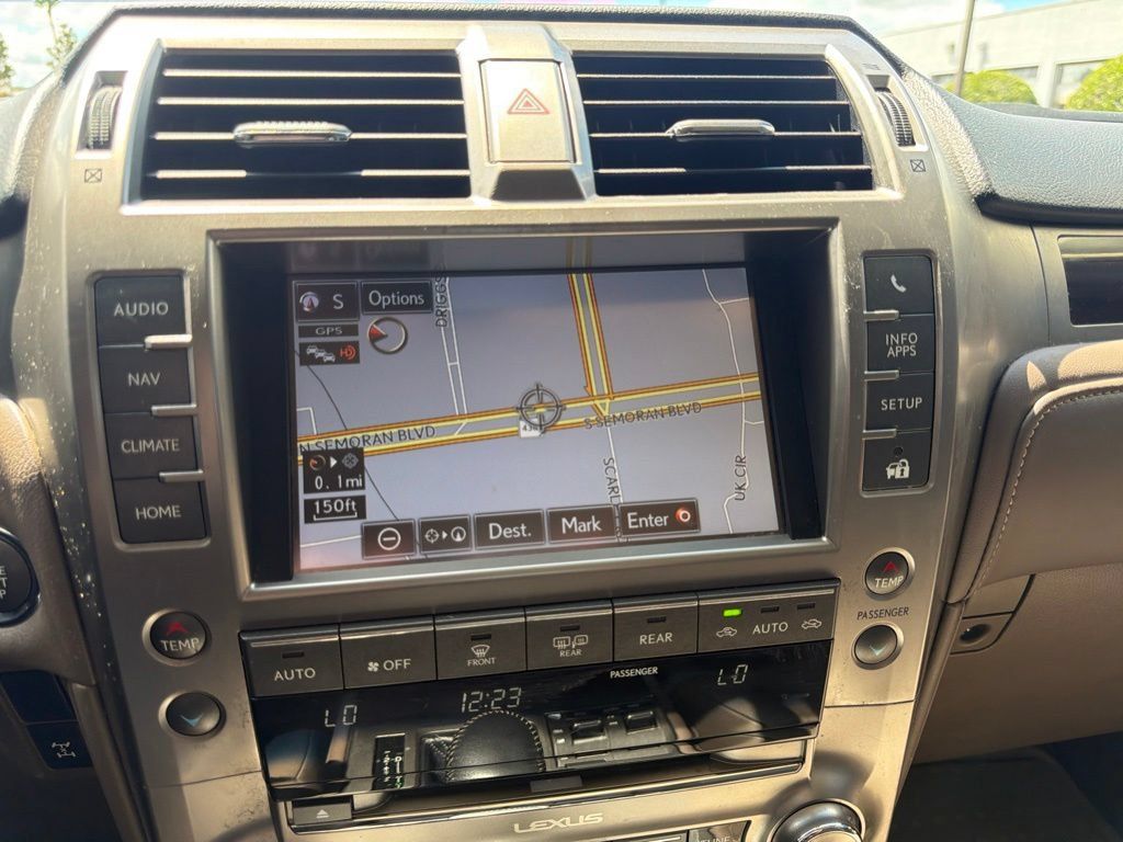 Used 2018 Lexus GX 460 Premium w/ Premium Package AWD/4WD image 21