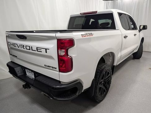Certified 2023 Chevrolet Silverado 1500 Custom Trail Boss w/ LPO, Dark Essentials Package AWD/4WD image 5