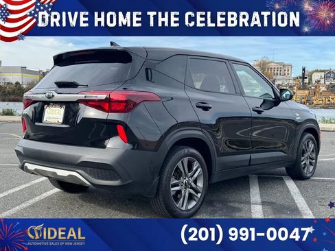 Used 2021 Kia Seltos LX AWD/4WD image 6