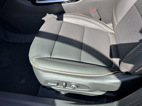 New 2026 Buick Envista Avenir image 21