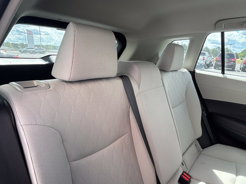 Used 2025 Toyota Corolla Cross L FWD image 26