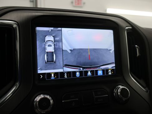Used 2022 GMC Sierra 3500 Denali w/ Denali Ultimate Package AWD/4WD image 17
