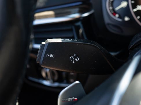 Used 2018 BMW 530i xDrive w/ Premium Package image 30