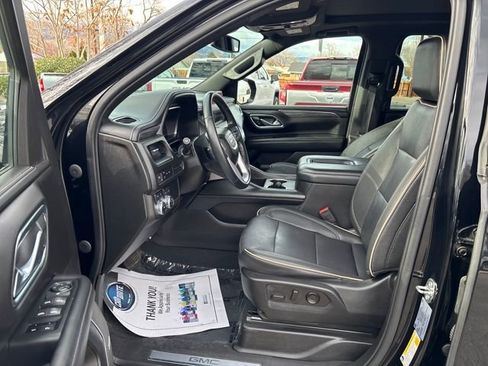 Used 2023 GMC Yukon XL SLT image 11