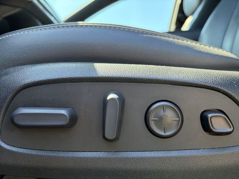 Used 2022 Buick Enclave Premium image 15