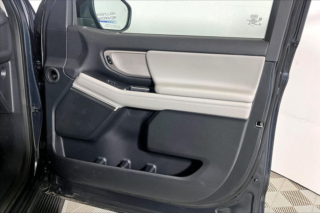 Used 2026 Ford Expedition Active RWD image 19