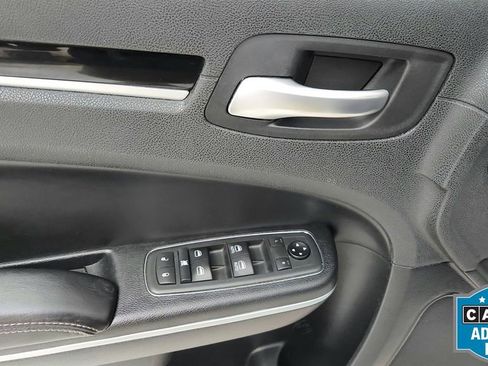 Used 2021 Chrysler 300 S image 32