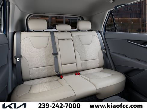 New 2026 Kia Niro EX FWD image 16
