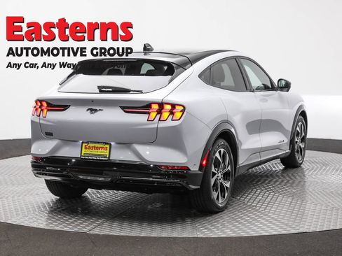 Used 2022 Ford Mustang Mach-E Premium image 5