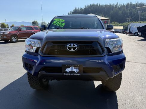 Used 2014 Toyota Tacoma 4x4 Access Cab w/ SR5 Package image 2
