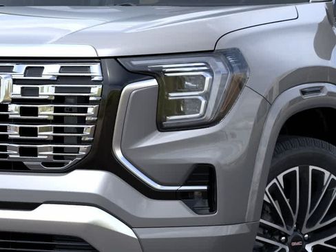 New 2027 GMC Terrain Denali w/ LPO, Black Badging Package AWD/4WD image 10