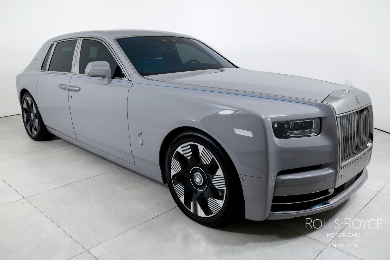 Used 2024 Rolls-Royce Phantom Sedan w/ The Phantom Package RWD image 6