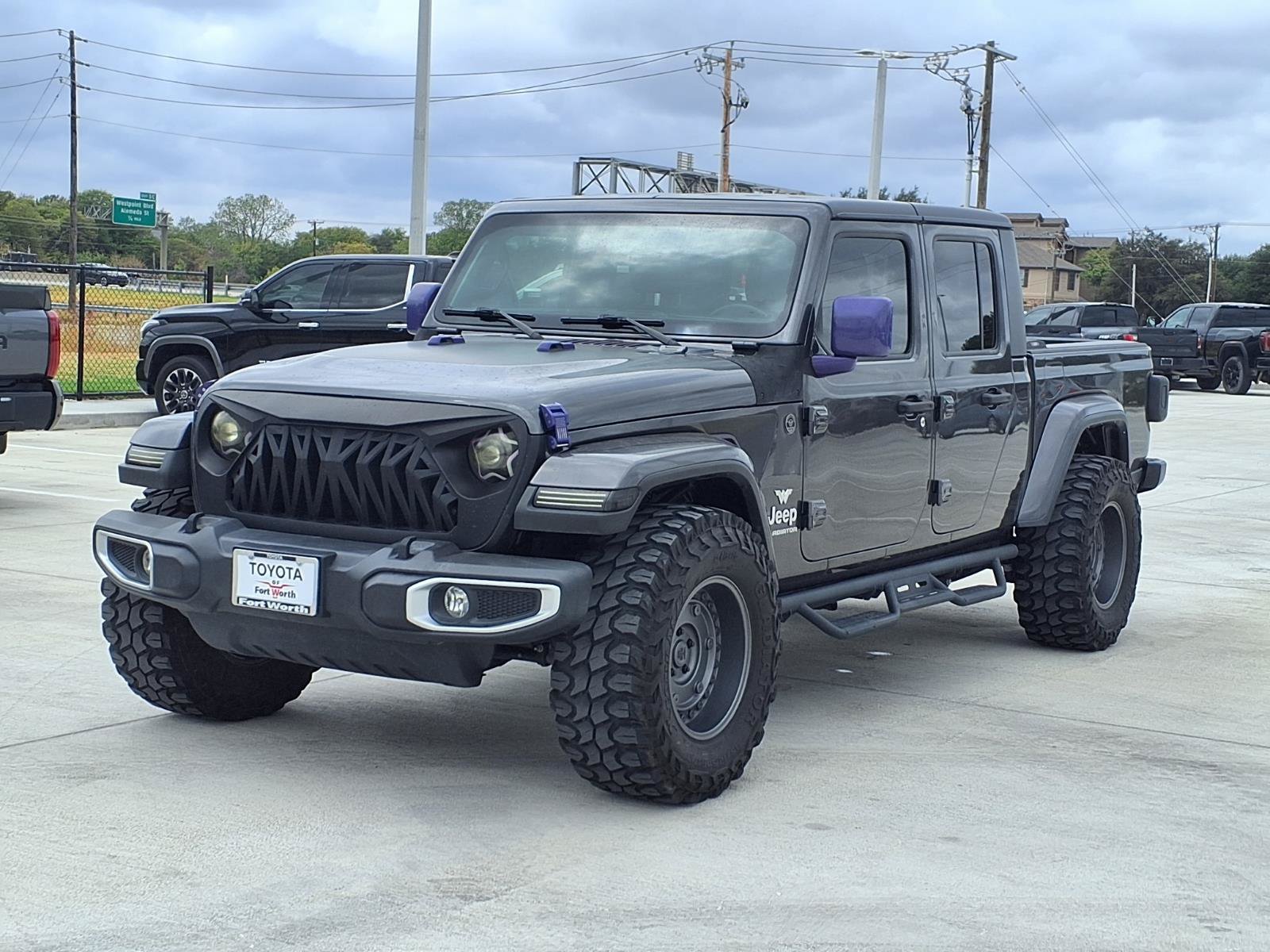 Used 2021 Jeep Gladiator Overland AWD/4WD image 3