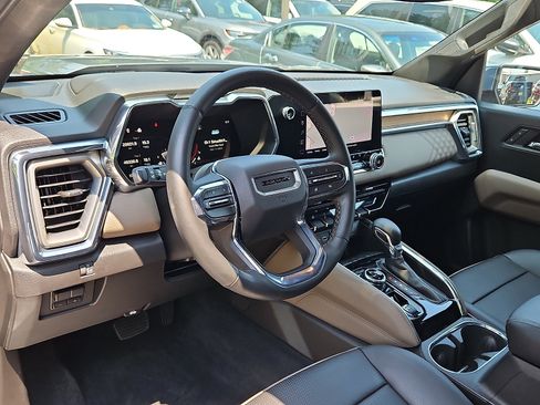Used 2024 GMC Canyon Denali AWD/4WD image 26