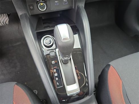 New 2025 Nissan Versa SR w/ Trunk Package image 28