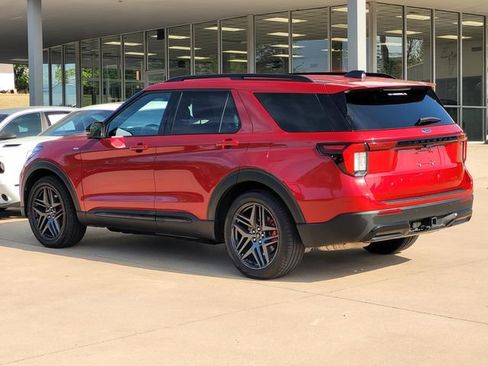 Used 2025 Ford Explorer ST-Line w/ Premium Package RWD image 6