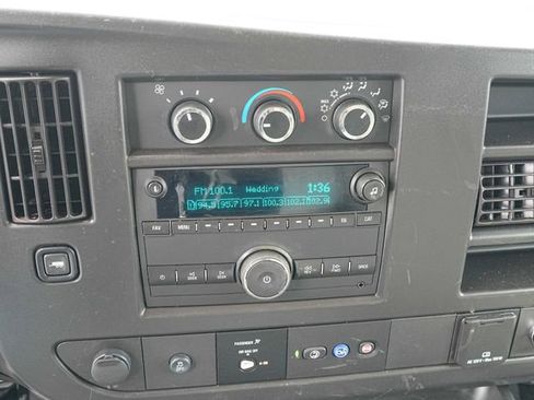 Used 2022 Chevrolet Express 3500 w/ Power Convenience Package RWD image 29