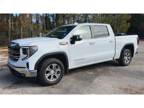 Certified 2024 GMC Sierra 1500 SLT image 5