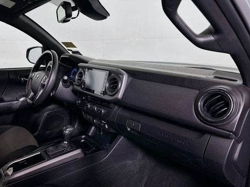 Certified 2023 Toyota Tacoma TRD Off-Road image 27