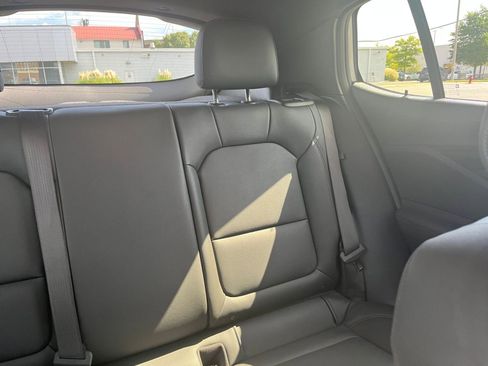 Used 2025 Buick Envista Sport Touring image 36