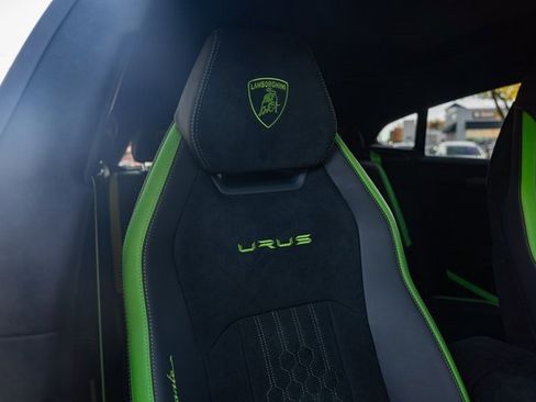 Used 2024 Lamborghini Urus Performante image 32