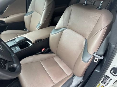 Used 2022 Lexus ES 300h w/ Premium Package FWD image 11