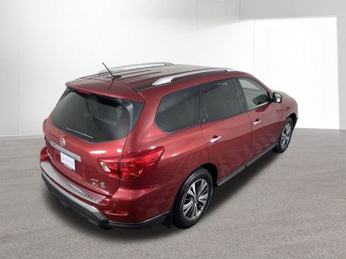 Used 2017 Nissan Pathfinder SL image 40