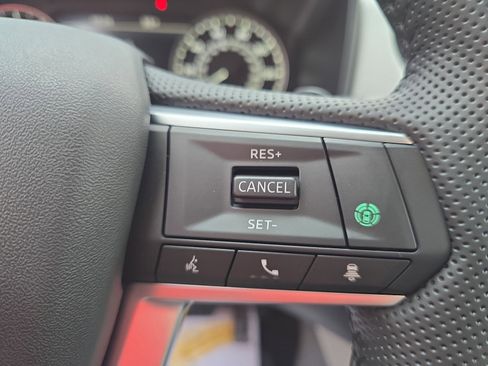 New 2025 Mitsubishi Outlander SE image 18