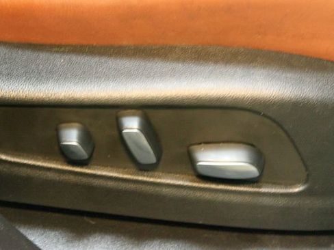 Used 2022 Cadillac XT5 Premium Luxury w/ Technology Package image 12