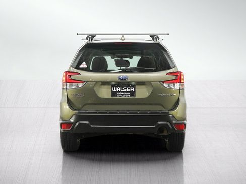 Used 2021 Subaru Forester Premium w/ Popular Package #1 AWD/4WD image 4
