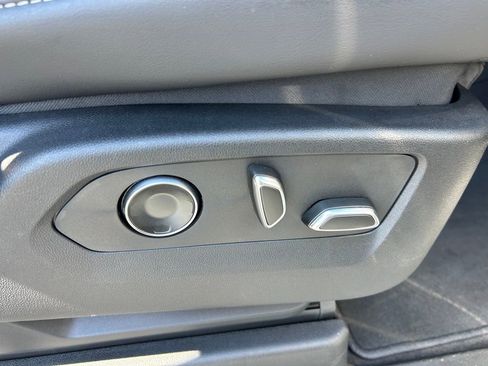 Used 2024 Cadillac Escalade ESV Premium Luxury image 56