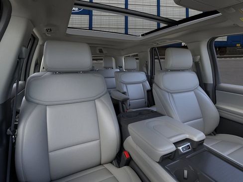New 2026 Ford Expedition Active AWD/4WD image 10