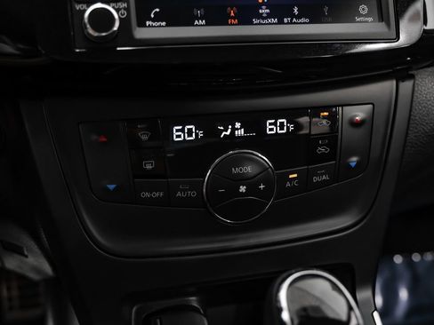 Used 2019 Nissan Sentra SV w/ Special Edition Package FWD image 26