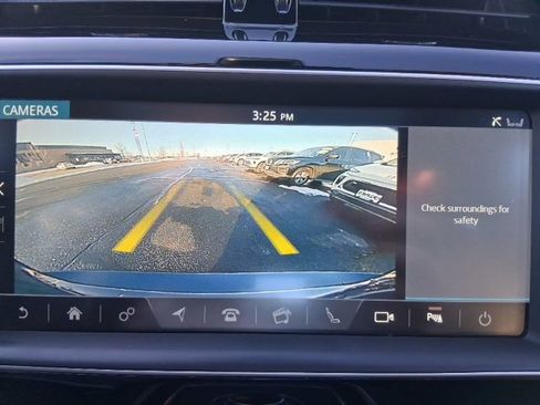 Used 2018 Jaguar XE R-Sport image 26