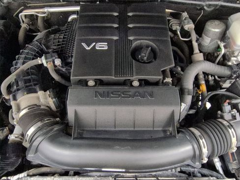 Used 2022 Nissan Frontier PRO-4X w/ Pro-4X Premium Package image 15